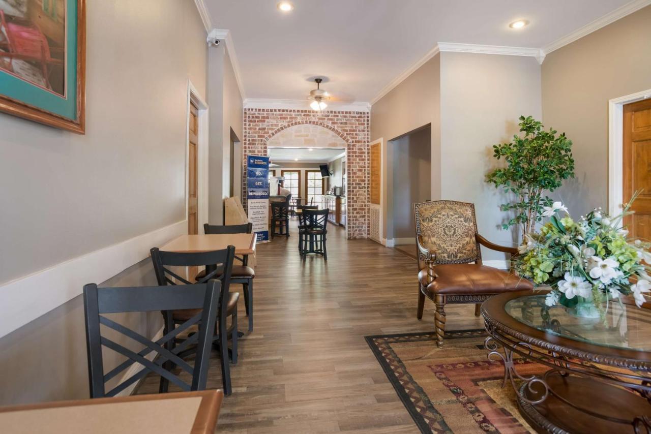 Surestay Hotel By Best Western Leesville Экстерьер фото