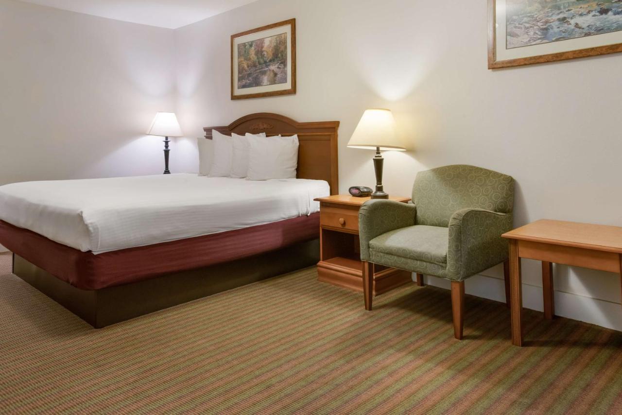 Surestay Hotel By Best Western Leesville Экстерьер фото