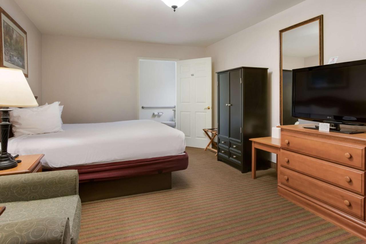 Surestay Hotel By Best Western Leesville Экстерьер фото