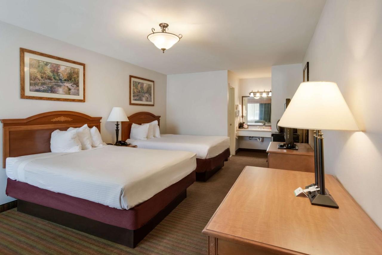 Surestay Hotel By Best Western Leesville Экстерьер фото